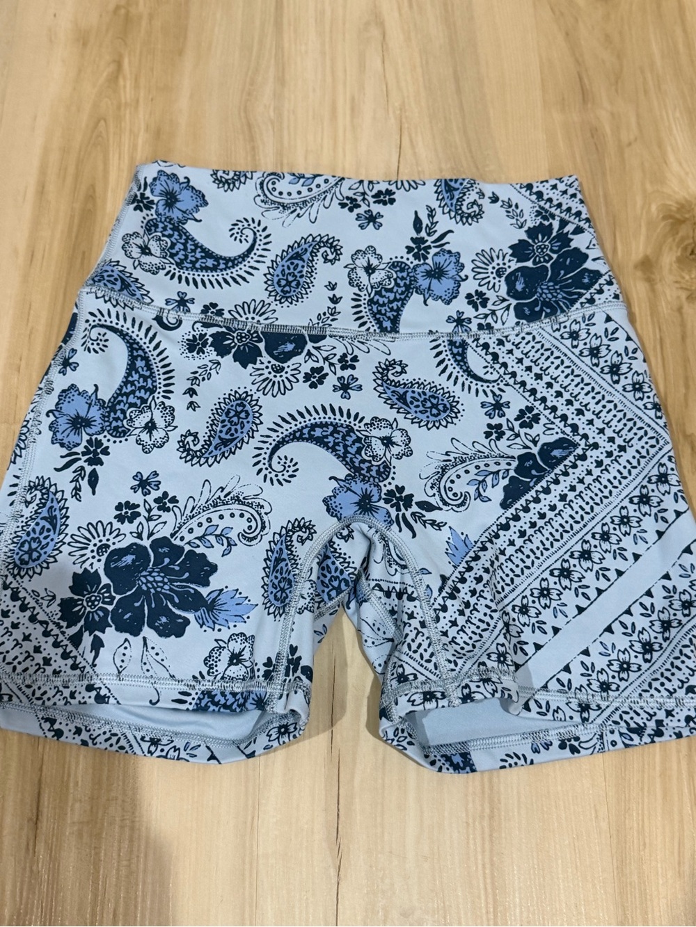 Abercrombie & Fitch Light Blue Paisley Print Women's Shorts